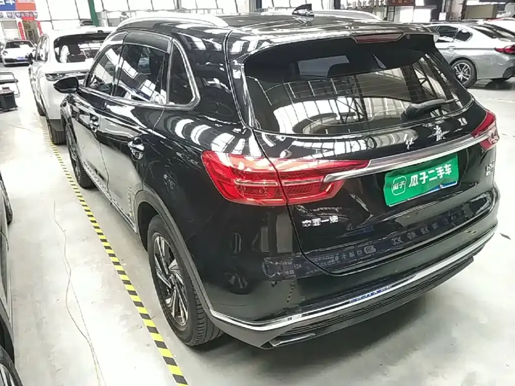 Hongqi HS5 Facelift 2.0T Smart Flag Enjoyment Edition 2022 — фото 5