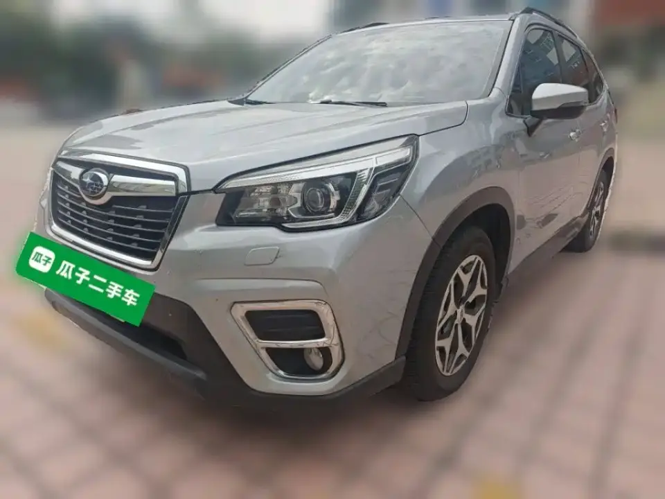 Subaru Forester 2.0i Luxury Edition with EyeSight 2021