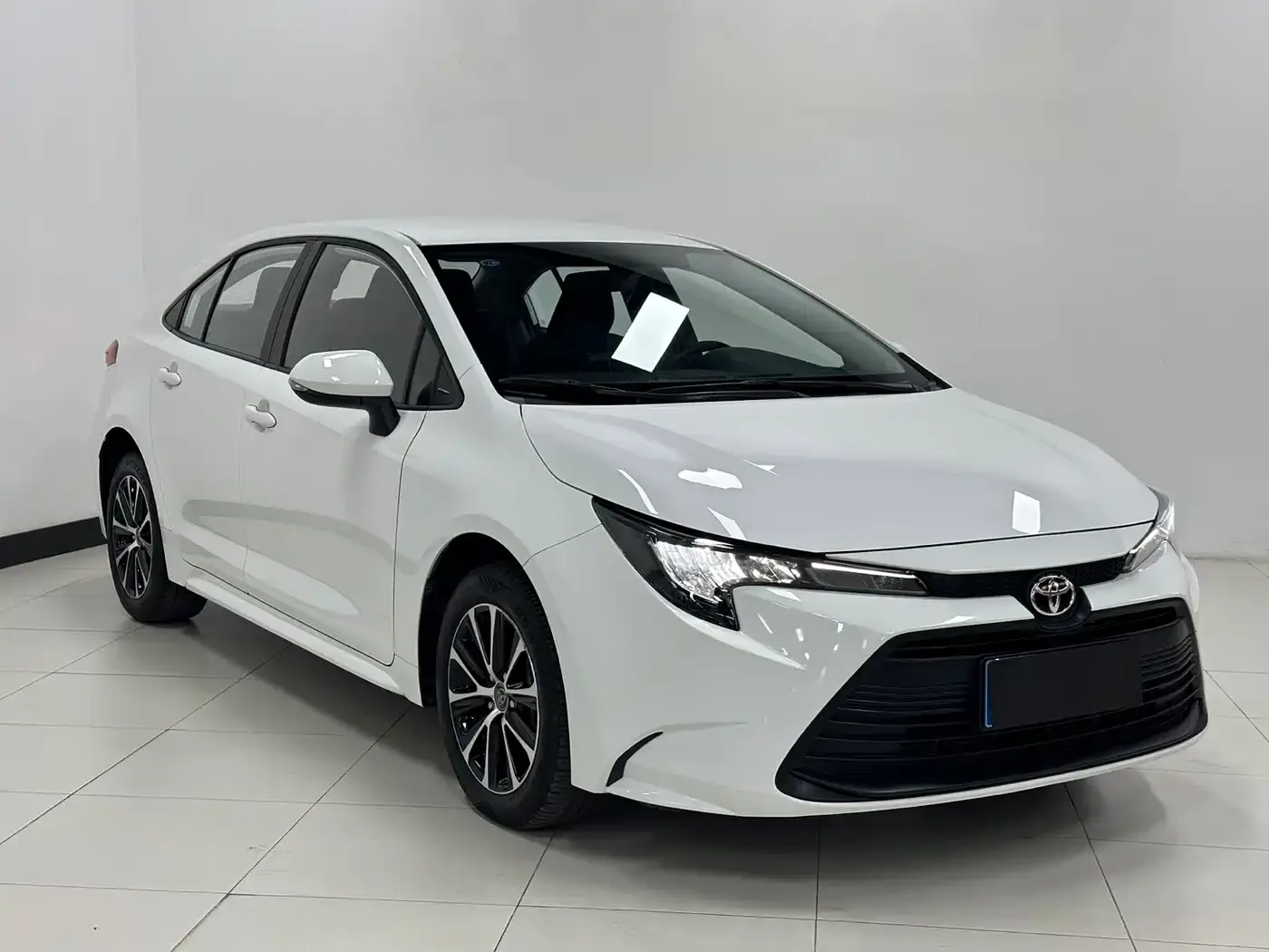 Toyota Levin TNGA 1.5L CVT Progressive 2023 — фото 3