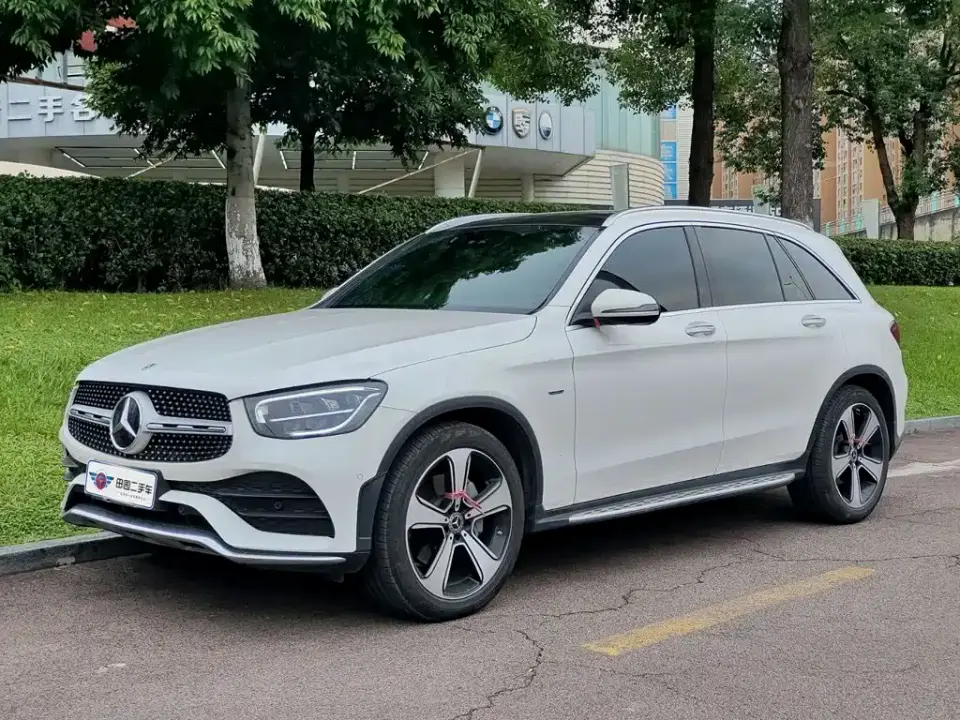 Mercedes-Benz GLC-Class Model GLC 300 L 4MATIC Dynamic Edition 2022