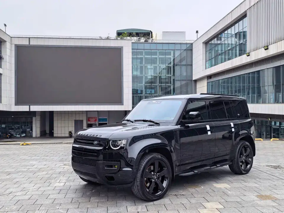 Land Rover Defender 110 3.0T P400 -Dynamic HSE 2025