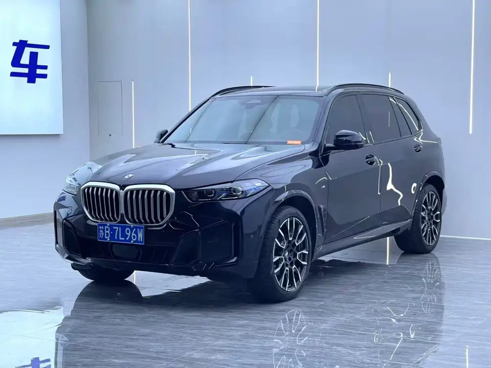 BMW X5 xDrive 40Li M Sport Black Night Package 2024