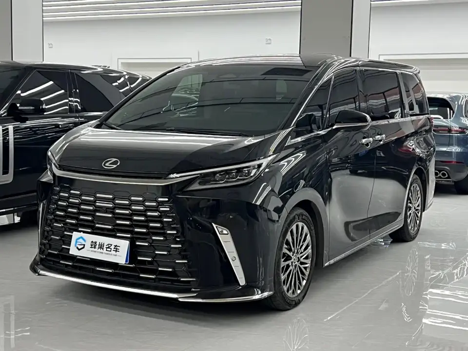 Lexus LM 500h 6-Seater Prestige Edition 2024