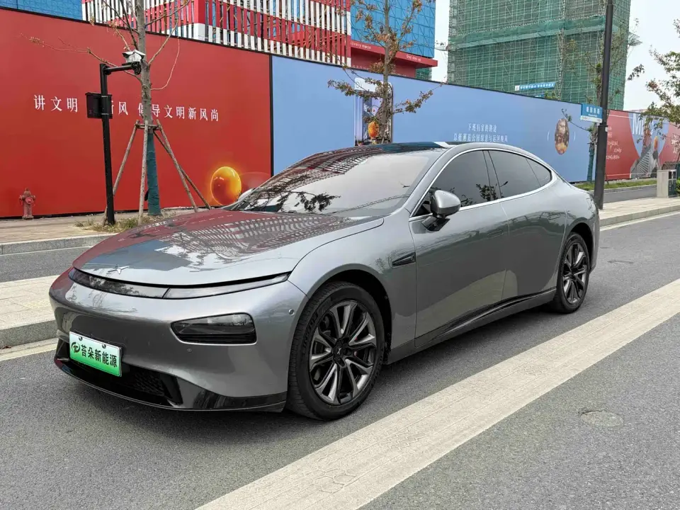 XPeng P7 Model 670E 2021