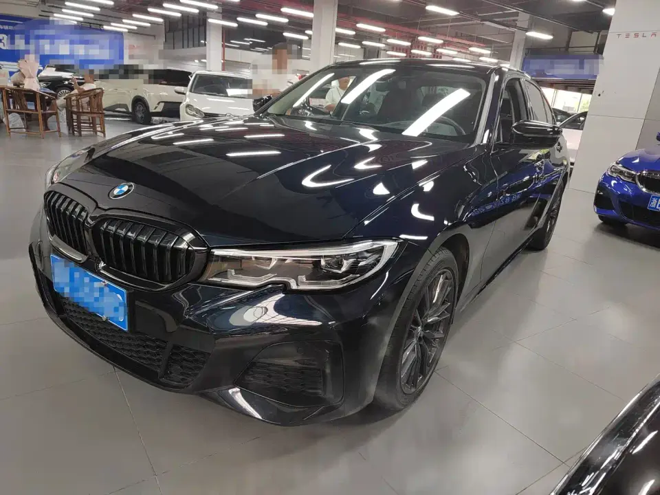 BMW 3 Series 330i M Sport Blackout Package 2021
