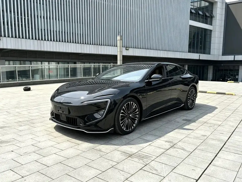 Avatr 12 Ultra Pure Electric AWD 2025