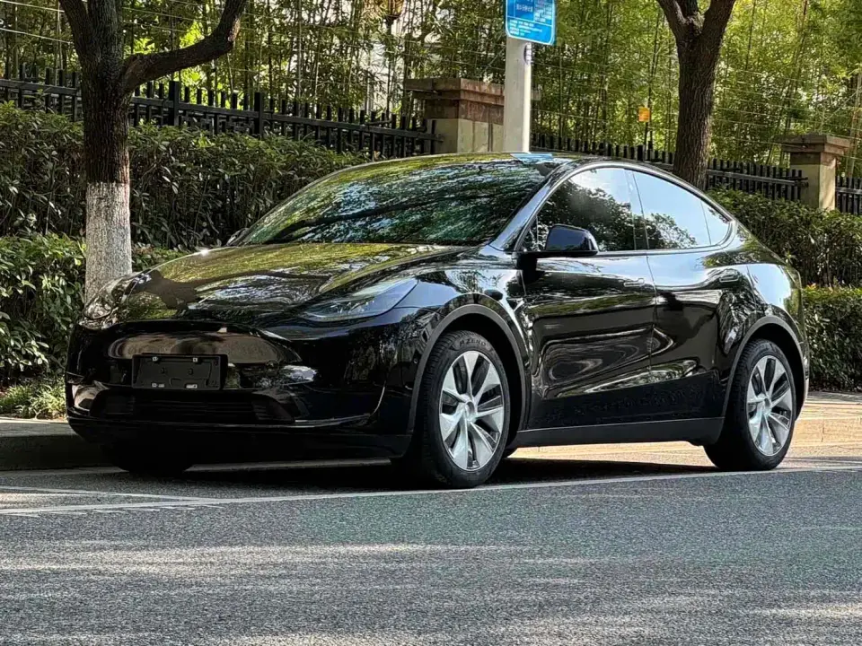 Tesla Model Y Facelift Rear-Wheel Drive Version 2023