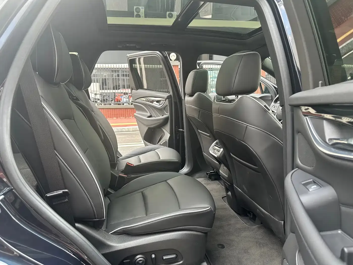 Buick Enclave 652T AWD Premium Flagship 6-Seater 2023 — фото 14