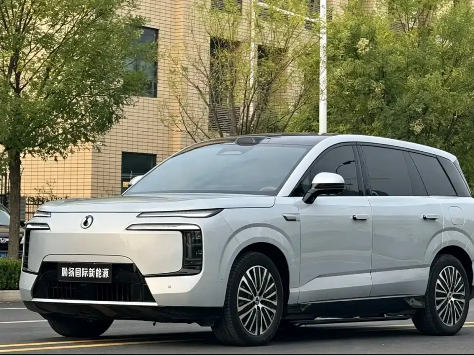 Denza N8L Model Prestige Edition 2026