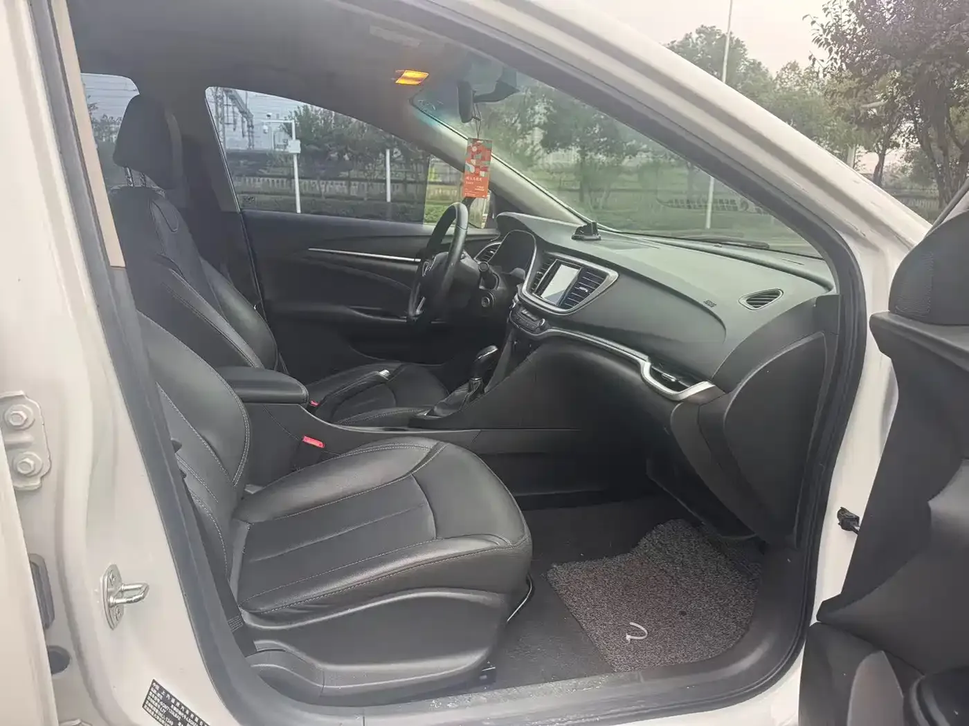 Buick Excelle 1.3T Auto Mild Hybrid Elite 2023 — фото 10