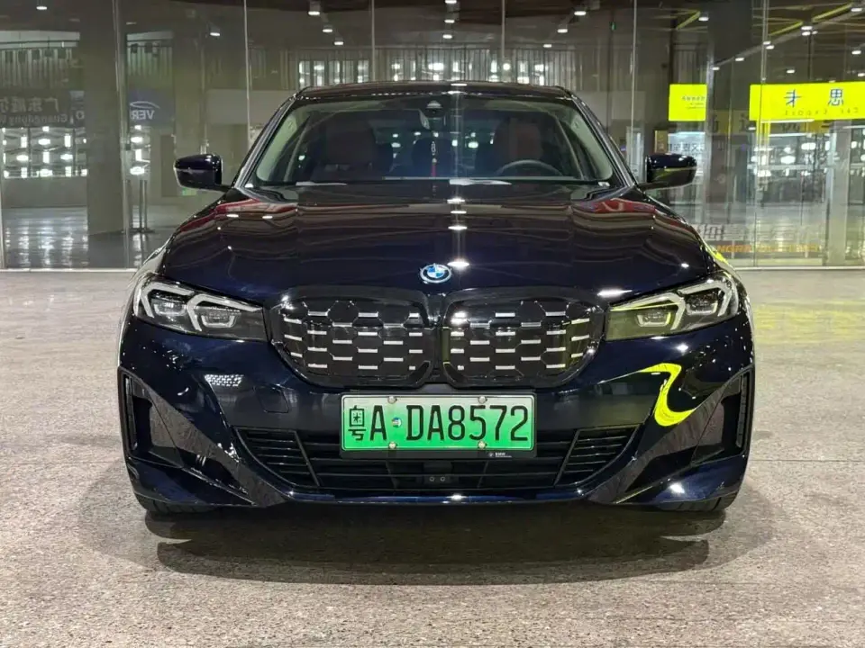 BMW i3 eDrive 35 L 2023