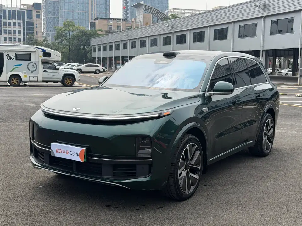 Li Auto Li L8 Model Ultra 2024