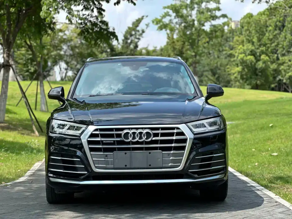 Audi Q5L Facelift 40 TFSI Honor Fashion 2021