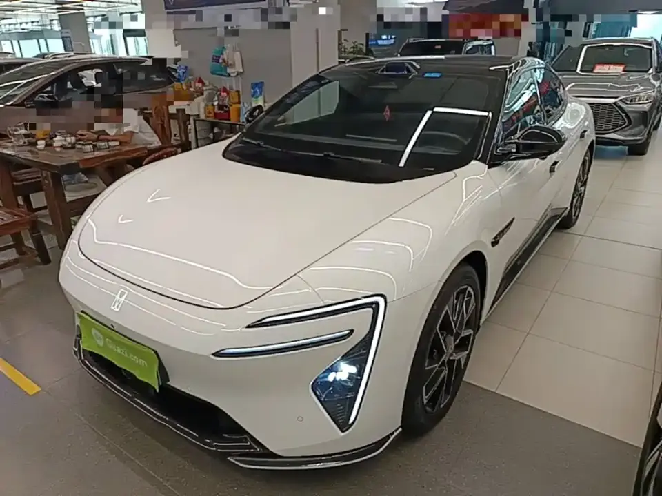 Avatr 06 Ultra Pure Electric Edition 2025