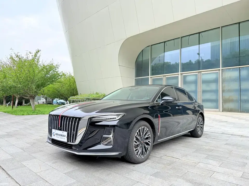 Hongqi H5 2.0T Automatic Smart Connect Flag Smooth Edition 2024