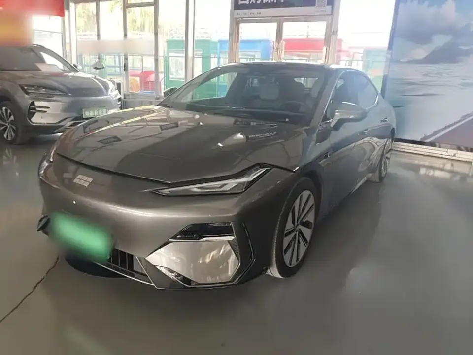 Geely Galaxy Galaxy E8 665km RWD Starship Voyager Edition 2024