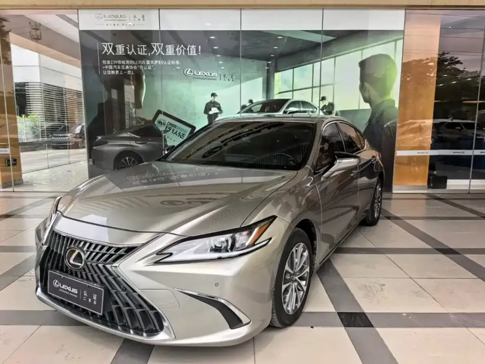 Lexus ES 200 Excellence Edition 2022