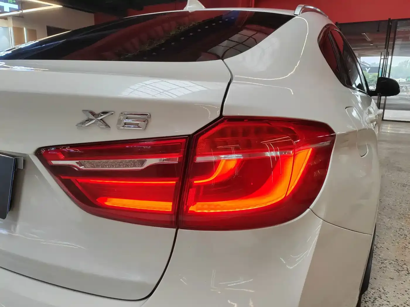 BMW X6 xDrive28i M Sport Package 2019 — фото 17