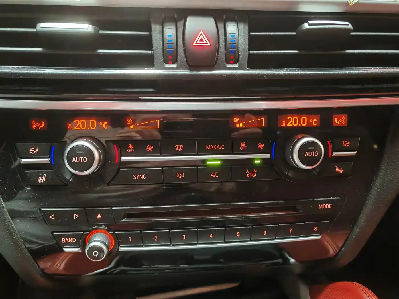 BMW X6 xDrive28i M Sport Package 2019 — фото 12