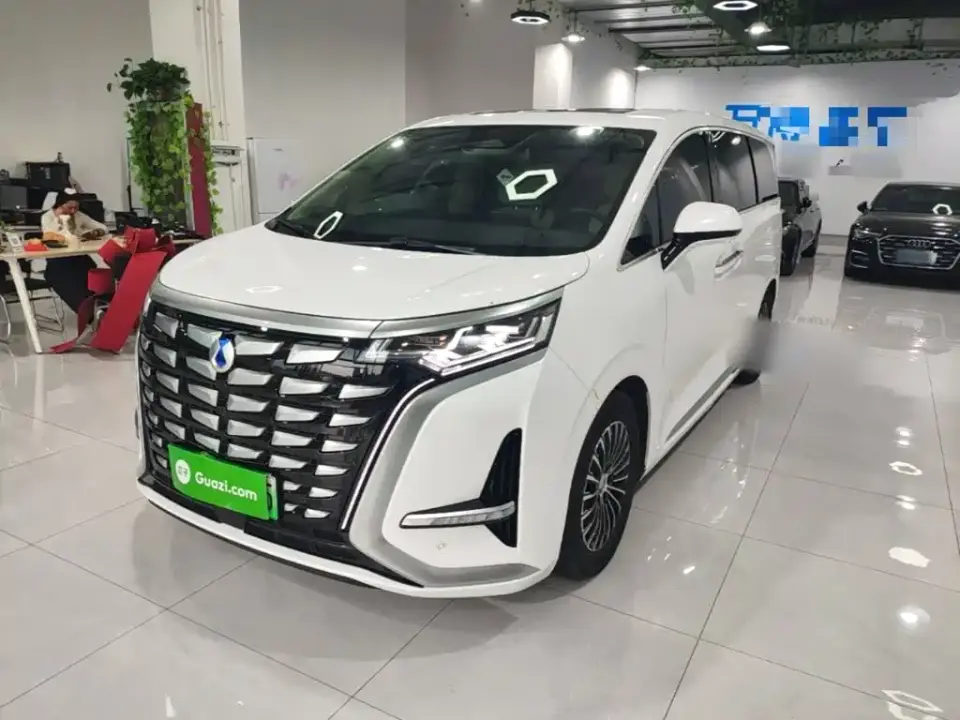 Denza D9 DM-i 980 AWD Prestige 2025