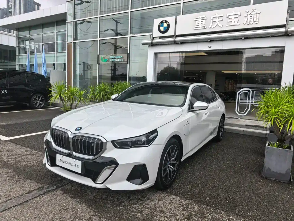 BMW i5 eDrive 35L Premium Model M Sport Package 2024
