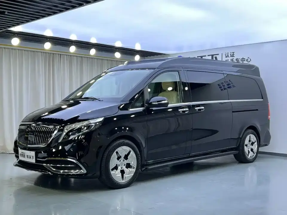 Mercedes-Benz V-Class Model V 260 L Long Wheelbase Luxury 2022