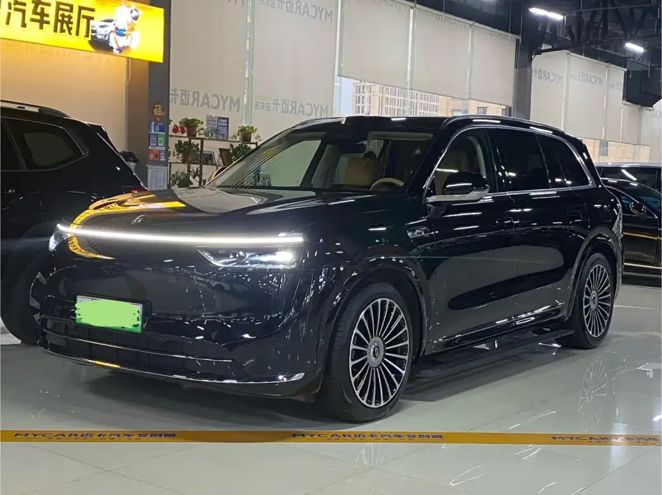 AITO Wenjie AITO M8 Extended Range Ultra 53.4kWh 6-Seater 2025
