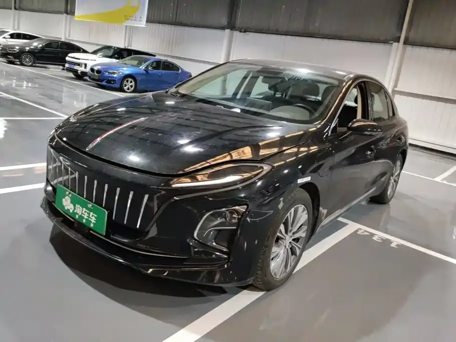 Hongqi E-QM5 500km Travel Edition 2024