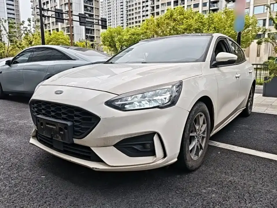 Ford Focus Hatchback EcoBoost 180 Auto Trend 2021