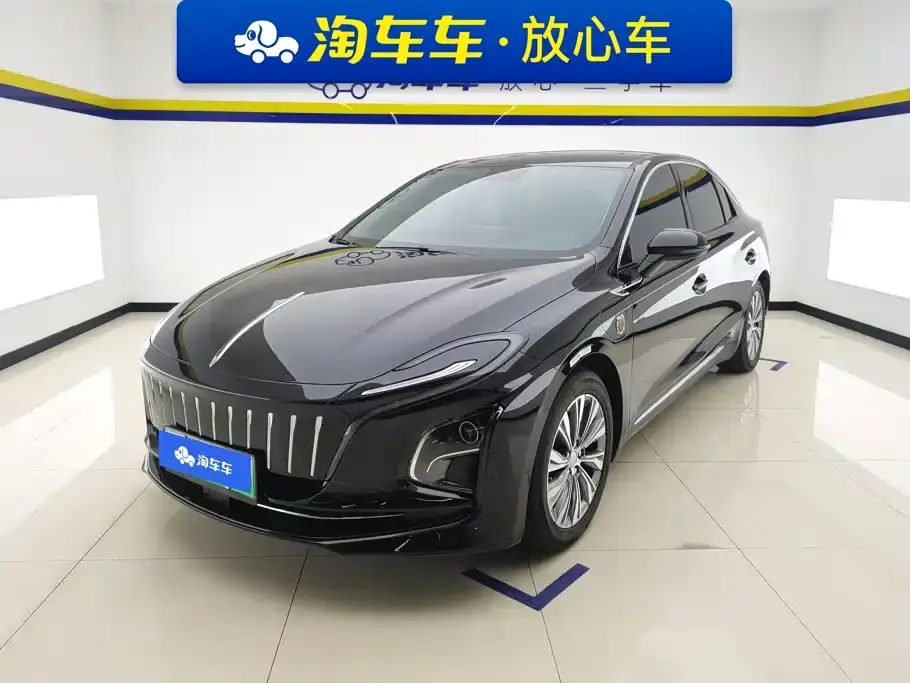 Hongqi E-QM5 Model 450km Travel Edition 2024