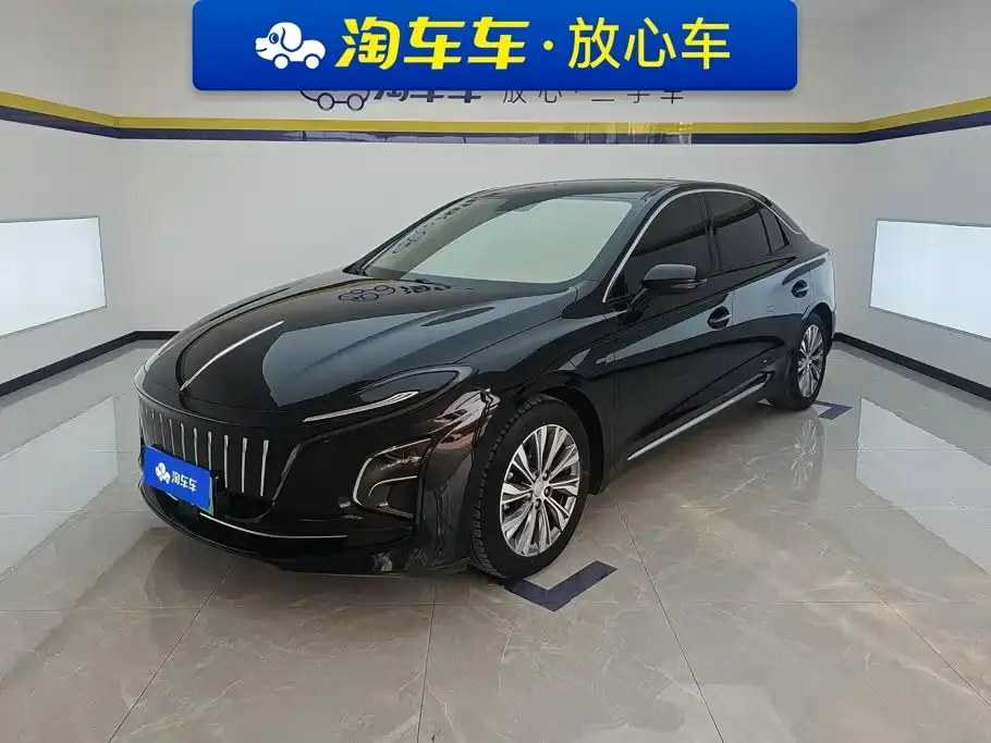 Hongqi E-QM5 Model 610km PLUS 2024