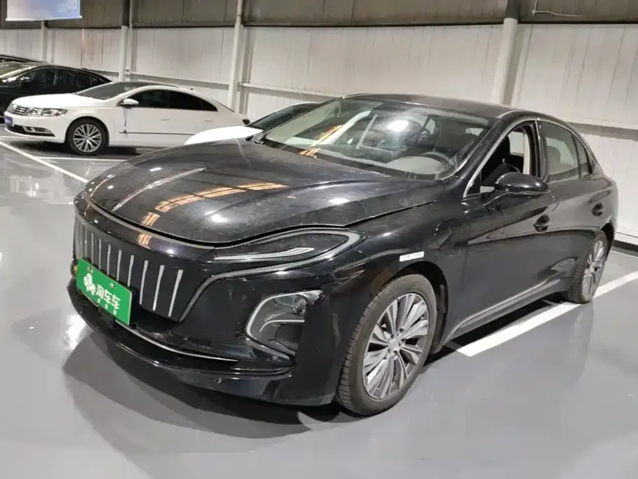 Hongqi E-QM5 500km Travel Edition 2024