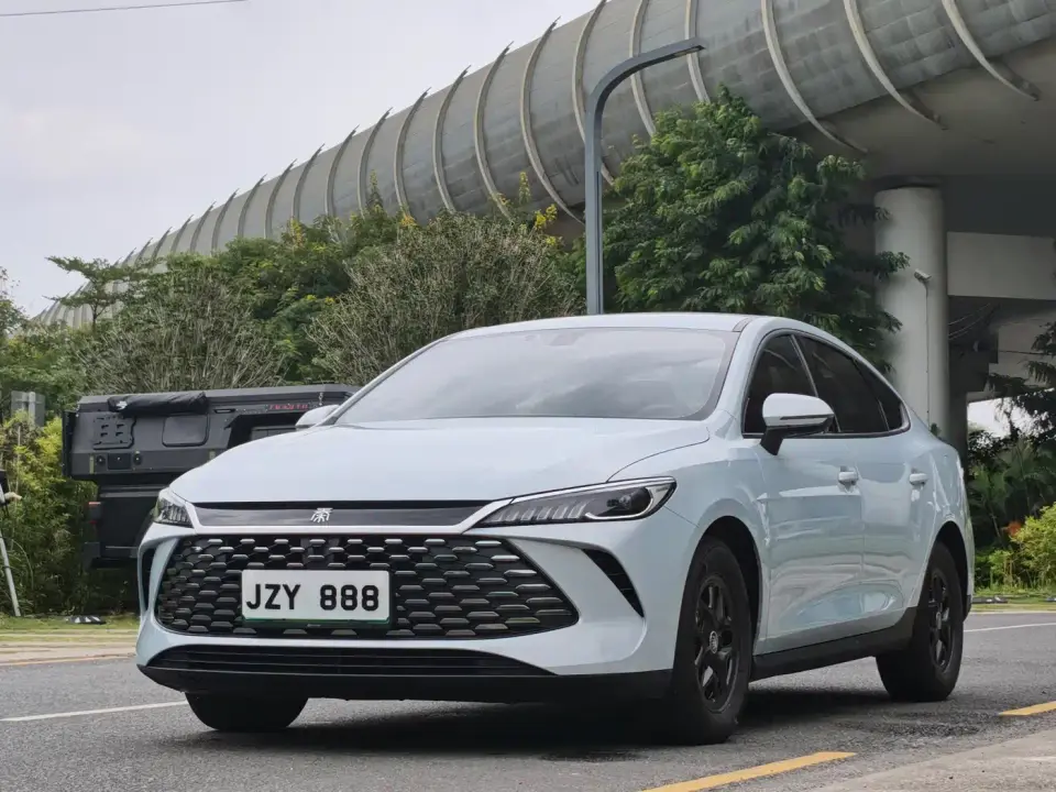 BYD Qin PLUS DM-i Smart Drive 55KM Leader 2025
