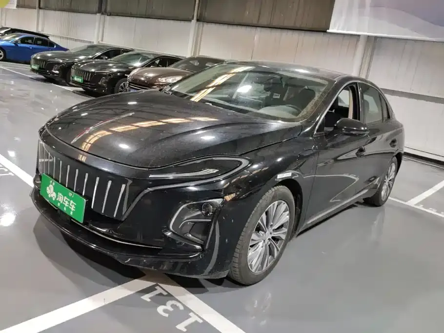 Hongqi E-QM5 500km Travel Edition 2024
