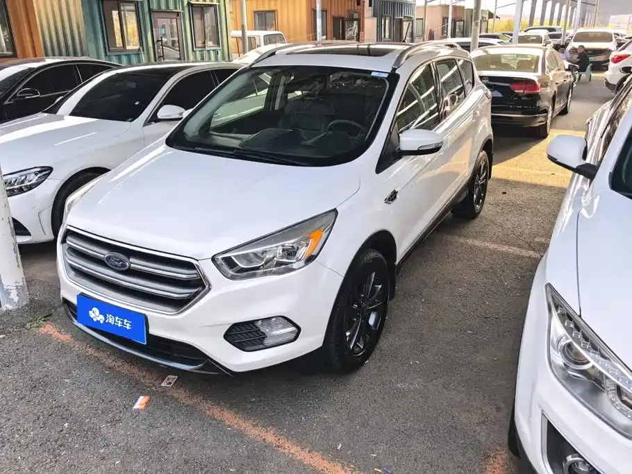 Ford Kuga EcoBoost 180 2WD Platinum Wing Edition China VI 2020