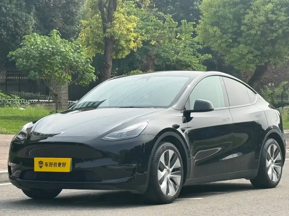 Tesla Model Y Standard Range Rear-Wheel Drive 2022