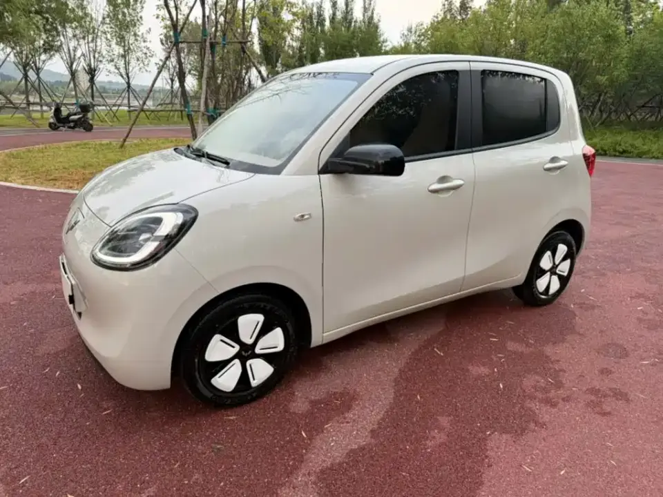 Wuling Motors Hongguang MINIEV 4-Door Advanced 2025
