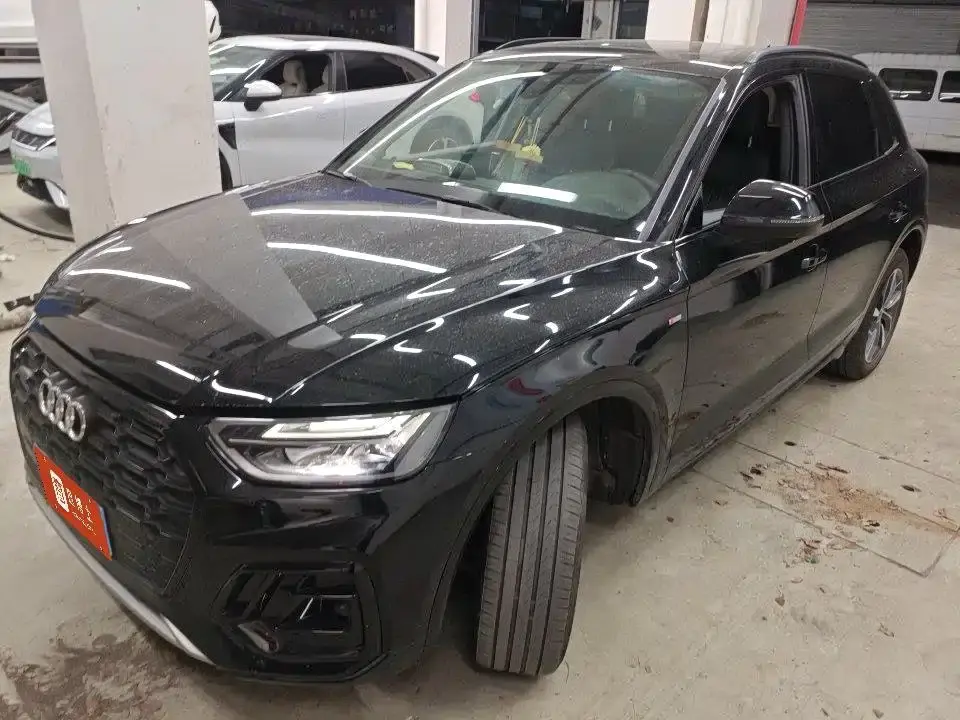 Audi Q5L Model 40 TFSI Luxury Dynamic 2024