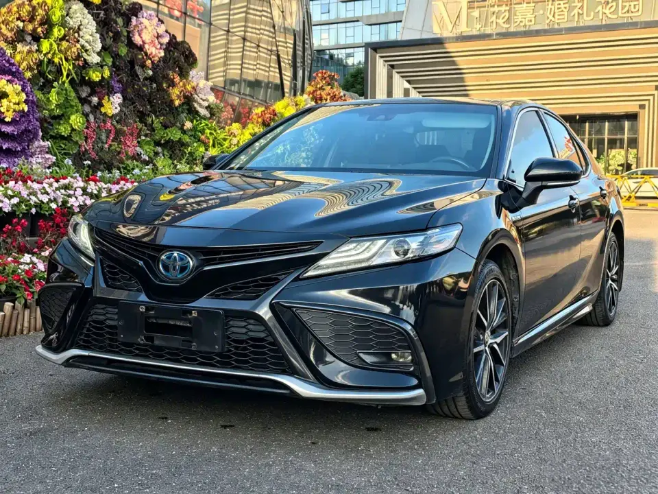 Toyota Camry Hybrid 2.5HS Fashion Edition 2021