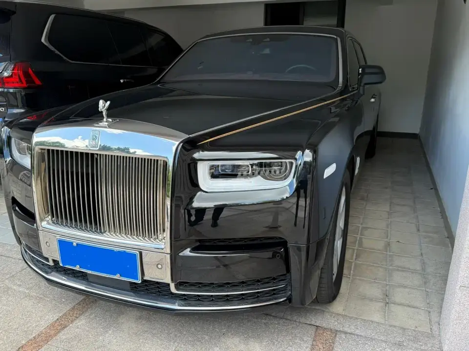 Rolls-Royce Phantom 6.7T Long Wheelbase Version 2022