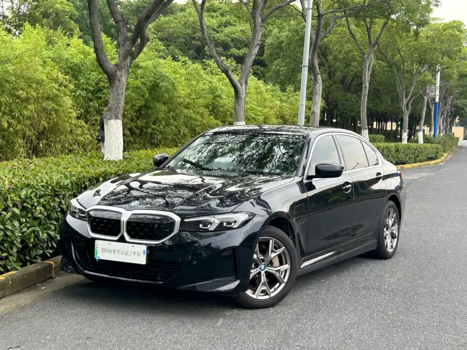 BMW i3 eDrive 35 L 2023
