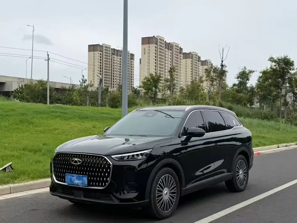 Chery Tiggo 8L Model 2.0T 2WD Luxury 5-Seater 2024