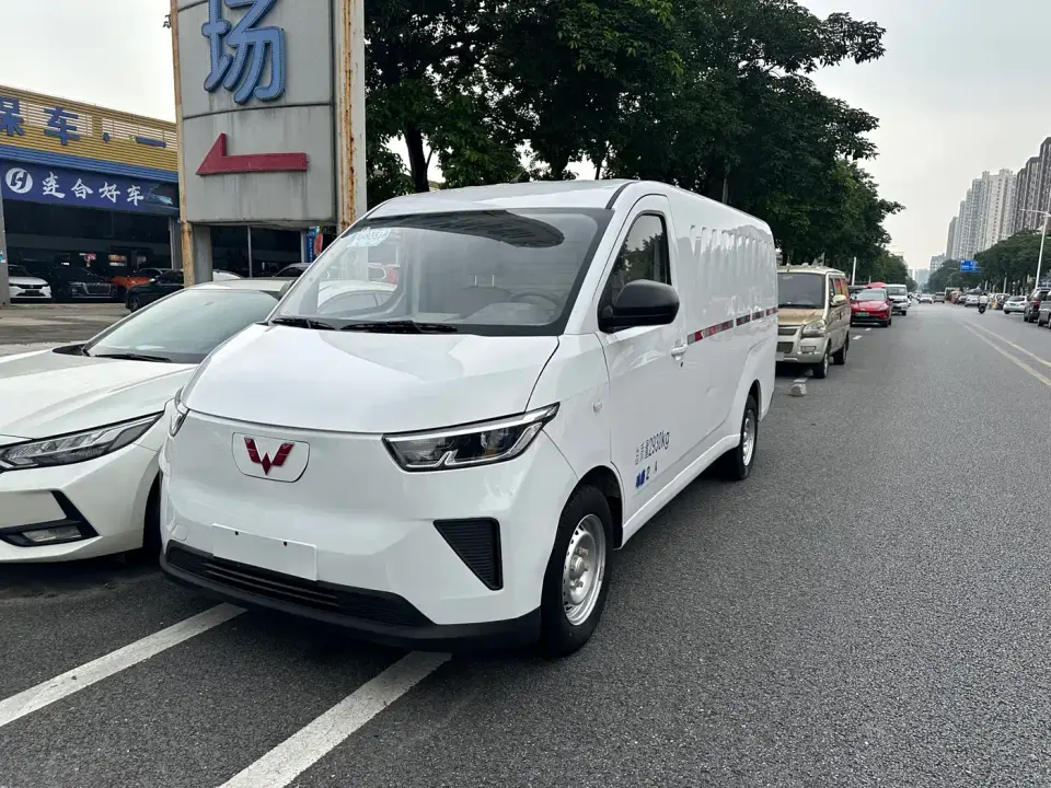 Wuling Motors Wuling Yangguang 300km Practical Enclosed Window Version 60kW 2024