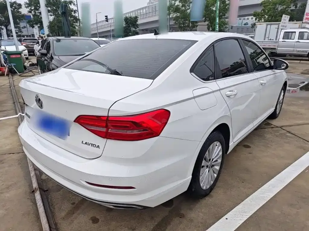 Volkswagen Lavida 1.5L Automatic Comfort Version China V 2019 — фото 7