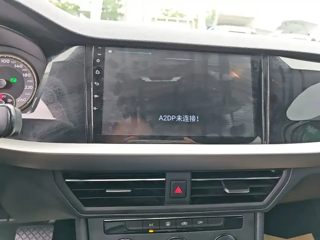 Volkswagen Lavida 1.5L Automatic Comfort Version China V 2019 — фото 13
