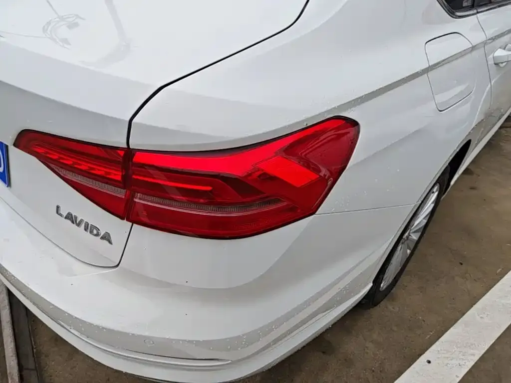 Volkswagen Lavida 1.5L Automatic Comfort Version China V 2019 — фото 8