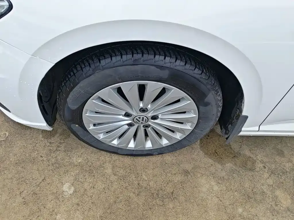 Volkswagen Lavida 1.5L Automatic Comfort Version China V 2019 — фото 23