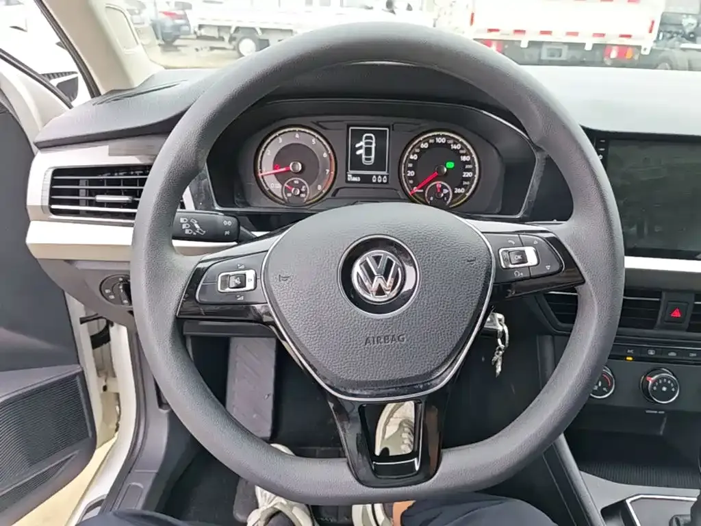 Volkswagen Lavida 1.5L Automatic Comfort Version China V 2019 — фото 11