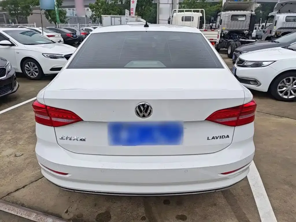 Volkswagen Lavida 1.5L Automatic Comfort Version China V 2019 — фото 6