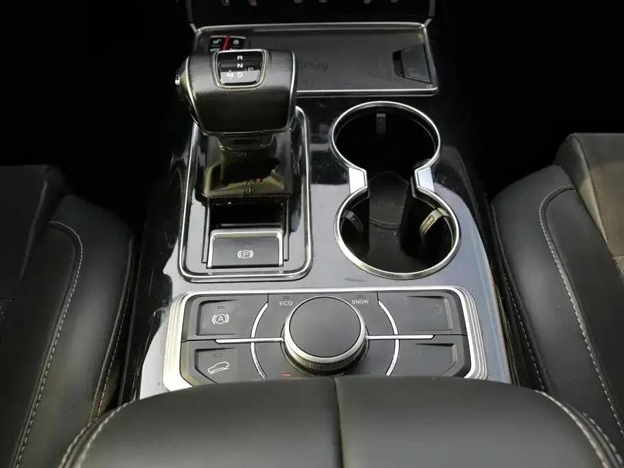 Hongqi HS7 2.0T DCT FWD Smart Connect Qi Chang Edition 2020 — фото 8